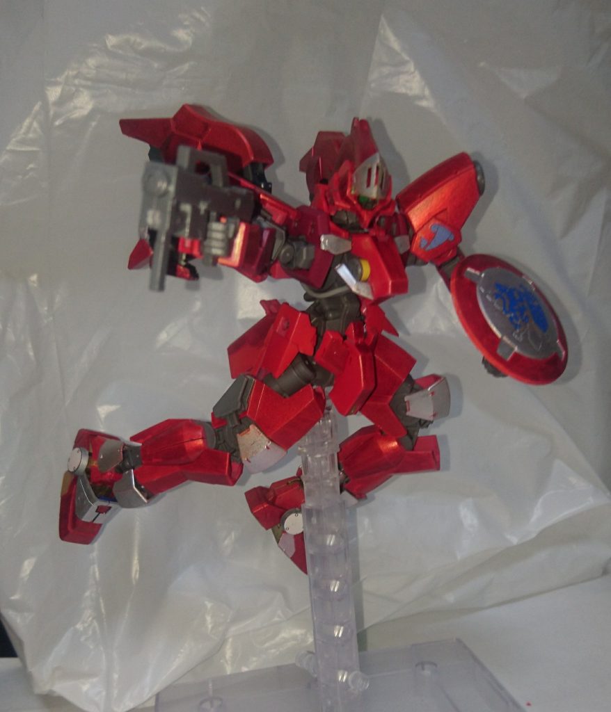 オプション武装として、ショートライフルを装備できます。