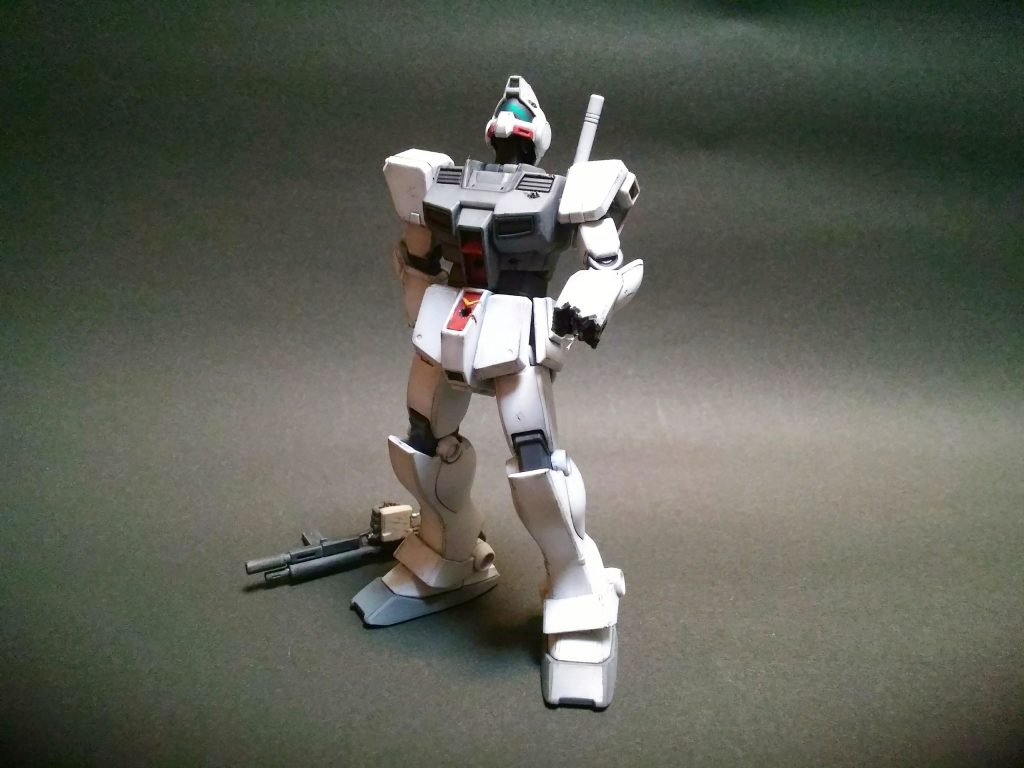 ウエスト後ろ・首を1ミリ延長しています。ぐにっと伸びた首はプラ板でカバーしました。