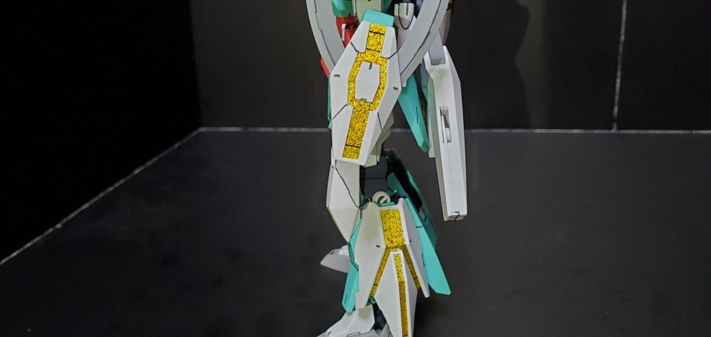 ラメを使っているため発光部がキラキラしています(写真だと分かりにくいですね…)。