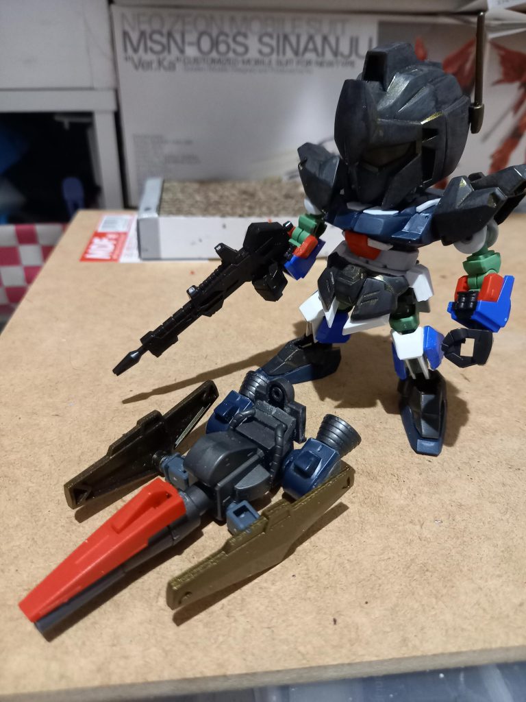 最終的にクロスシルエットの中くらいのフレームにしてます。