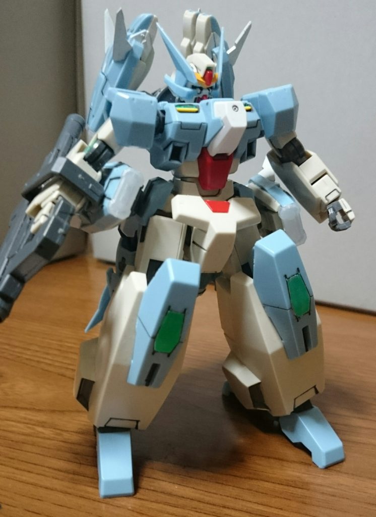 ・セラヴィーガンダムシェヘラザードこちらはメタグリーンを増やしてるっス。一応2キット目なんで、GNフィジカルバズーカは2丁あるんスけど今回使用するの忘れてた、というかバズーカの画像⬆これだけっス