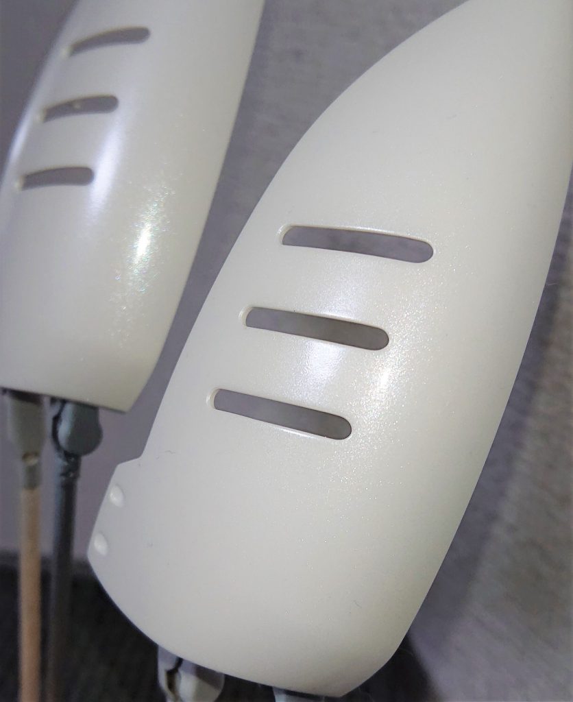 塗装途中です。特にバインダーはキュベレイの肝なので、表面処理や重ね塗りには気を遣いました。