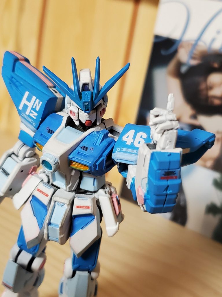 アルバム発売日のお祝いに。彼女たちの冠番組MC　オードリー春日さんのギャグから『おめでトゥース！！』平手パーツの切り離し再接着も初挑戦でした。むずかーしー