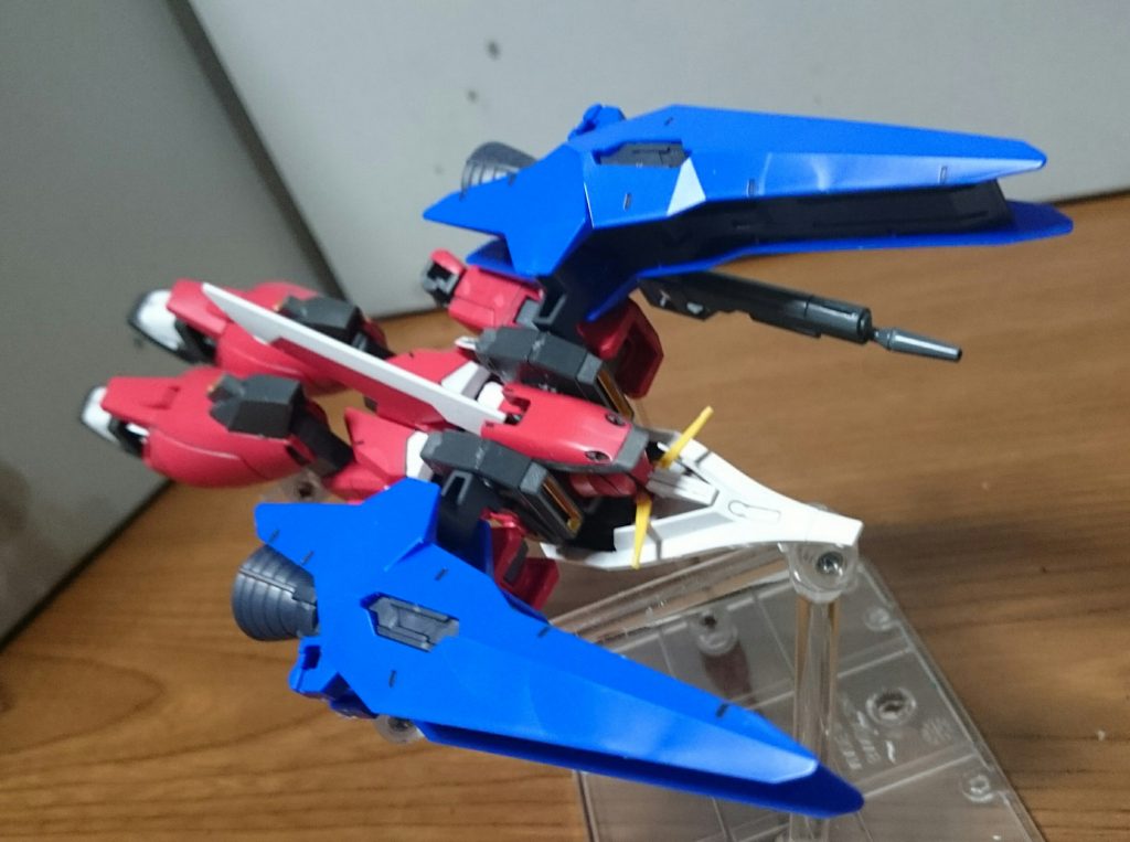 テルティウムアームズで変形!なんだか色が違うってのもアリっスね