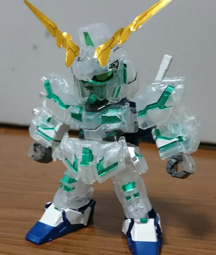 昨日B賞に狙いを定めてリベンジしたんスけど、ダブったのでふたつめを覚醒したとしてメタグリーンで塗装したっス!ちなみにB賞ははずれた!前回は手抜きして色が足りてない所の塗装はしなかったんスけど、今回はビームマグナムから背中のビームサーベルまである程度塗装してるっス!あと一部のスミ入れも。ただ、ホワイトのシールの部分はそのままシールを使用してるっス