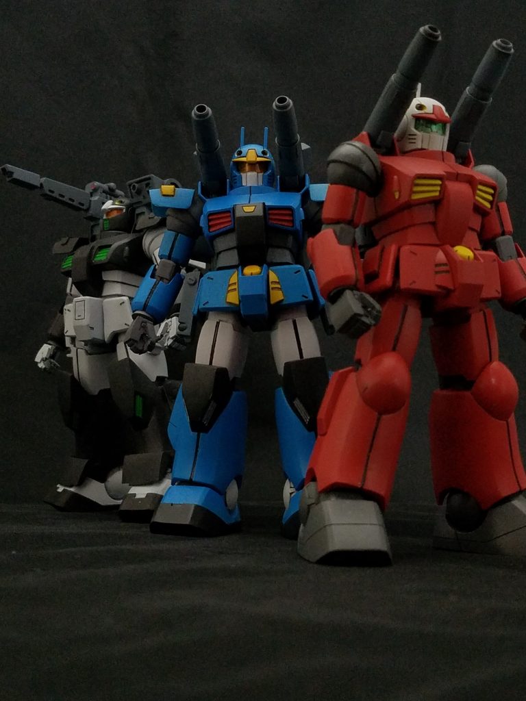 RX-77シリーズ、3機揃い踏み。