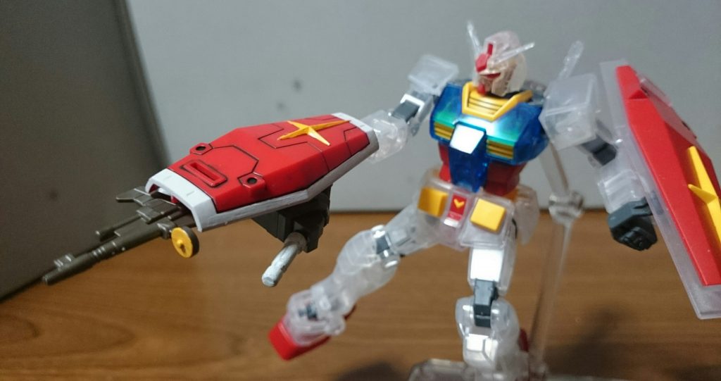 オリジナル合体武器B!BとCは盾裏に生えてる3mmジョイントを持たせるっス。敵はどうやって持ってるのか困惑する(アムロにあっという間に墜とされなければの話)