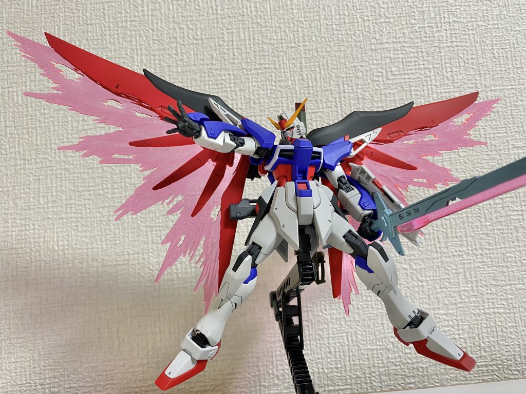 ディスプレイ。ビーム砲の写真は割愛しました。今回は青を調色せずにコバルトバイオレットで塗ってみましたが、良い感じでした!しかし今回はミスが多かった…。希釈ミス、厚塗、塗料流れ、修正ミス…。連休中に仕上げたくて焦ってしまったからでしょうね。次はもっと慎重に作ります!!見て下さった方、ありがとうございました!!