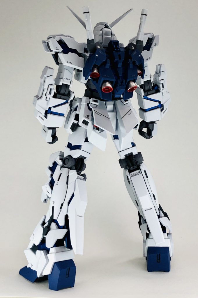 バックショット サイコフレームはキャンディ塗装を行いまして、光の拾い方によって色合いが変わります。