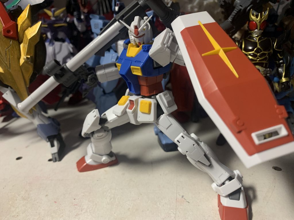 パチ組み状態スミ入れもしてない状態だと他のガンダムと余り変わらない感じ