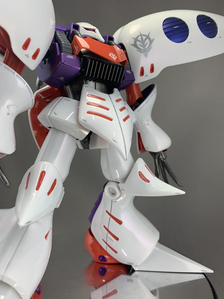 ホワイト:ガイアノーツ EXホワイト→雲母堂のパール粉を指定の半分の量をクリアーに混ぜて使用→EXクリアーを3回コート朱色:ガイアノーツ  バーチャロンカラー 焔朱パープル:クレオスGXメタルバイオレットフレーム:ガンメタリック