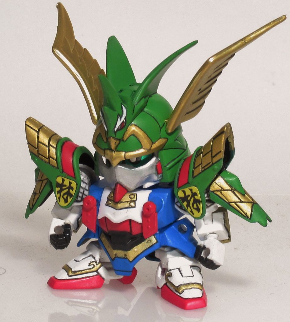 隼の鎧は持っていないのでそのまま隼王天の鎧を受け継いだ設定です。兜がぶかぶかだったので、幅詰めして小さくしています。