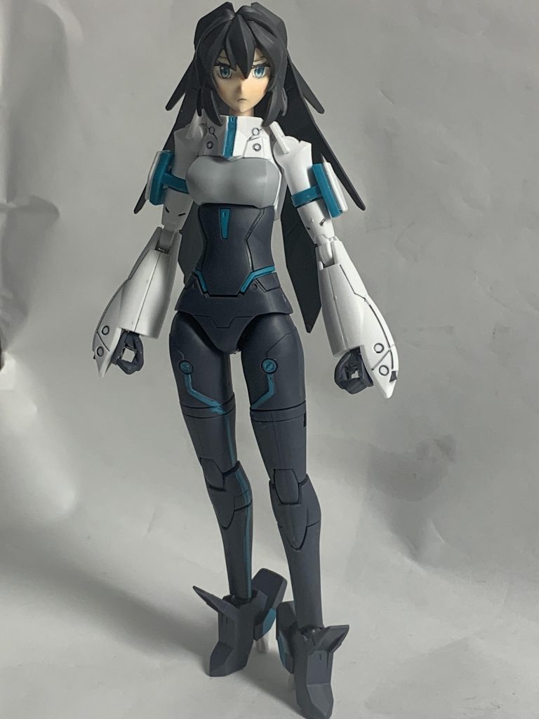 リアルモード初めてデカールを貼りました。貼った後油断して剥がしちゃったりしたので触るのが怖いですw台風が過ぎたらトップコート吹きます