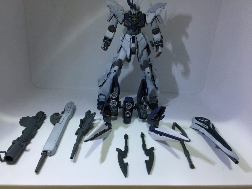 最後に全武装ですね。これやってみたかった。今回の作品は今練習中の合わせ目消し、初挑戦になるガンダムマーカーエアブラシ、エングレービング塗装など色々と挑戦した作品となりました。出来は初と言うこともあり少々荒いですがまぁまぁできたかなって思いました。今後も練習していきたいです!以上、ありがとうございました!