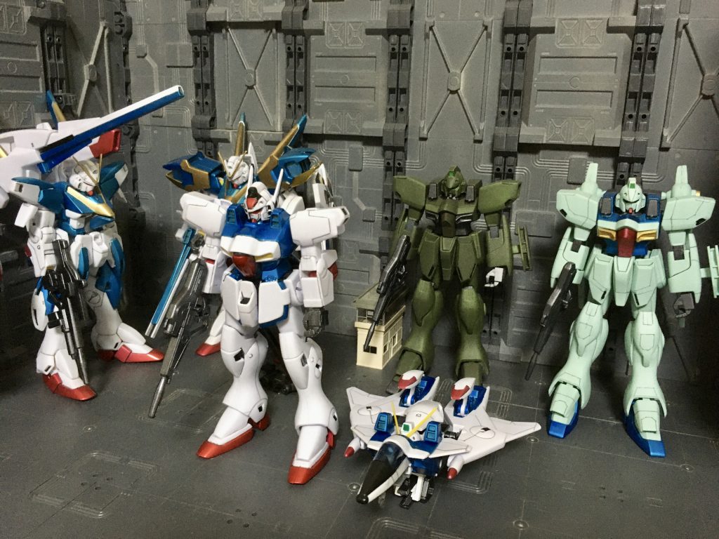 旧1/100リガミリティア部隊集結!可動は絶望感ですがプロポーションはカッコいいしコスパも良かったです。マスキング好きで素立ち派にオススメです!皆さま作って見てください!