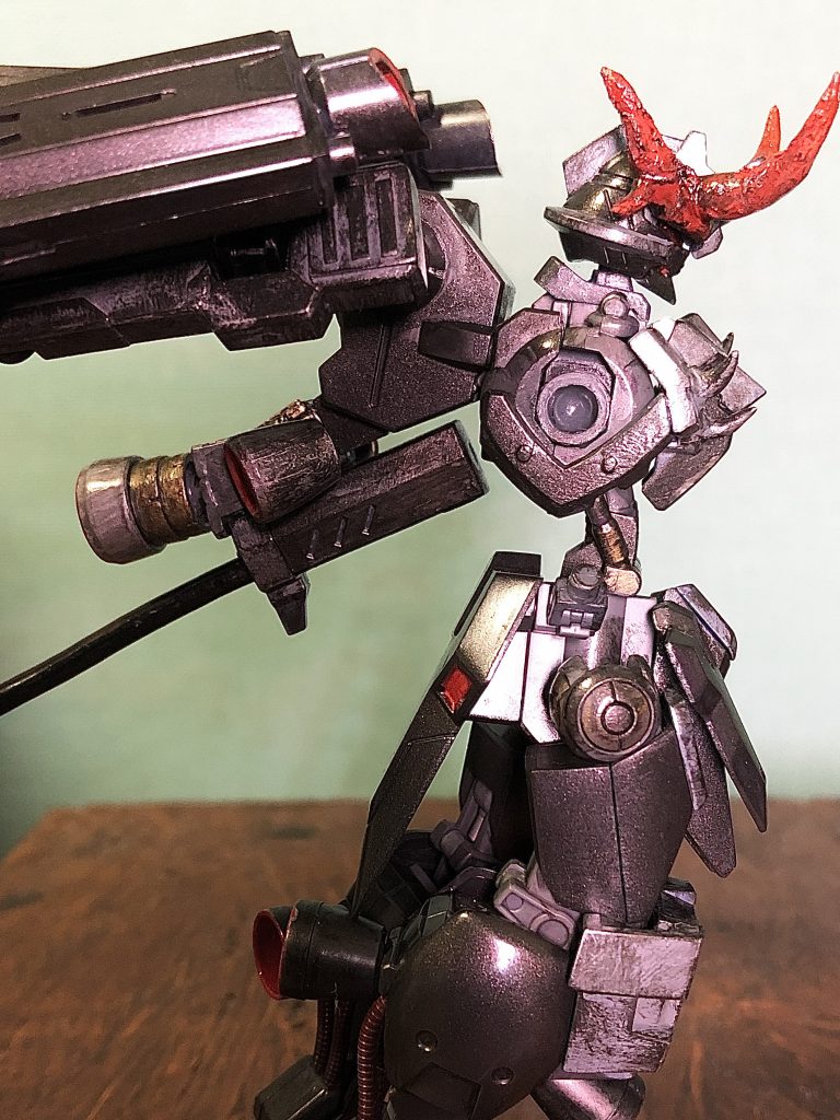 ホントは尻尾を掃除機のコード巻き取るような構造にしたかったけど、保留。