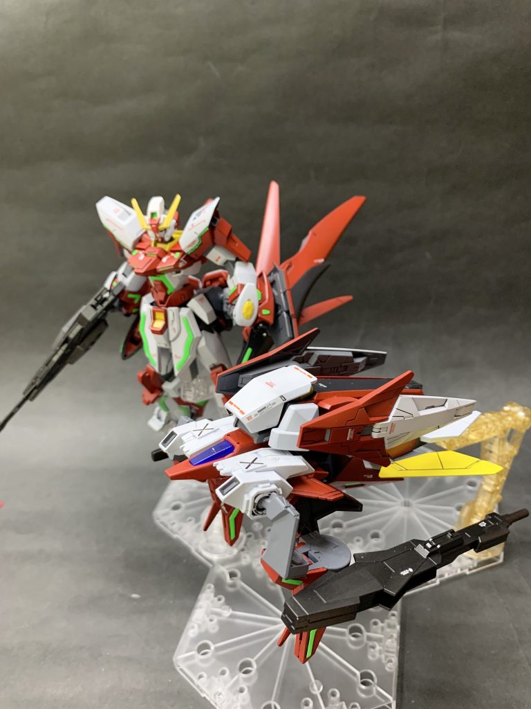 コアファイターは分離可能。