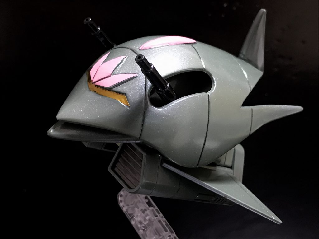 もともと丸っこいエルメス、SDで前後に縮んではいますが、美麗ですね〜(^^)しかもあっという間にできました。本体は部品が15個しかありません。