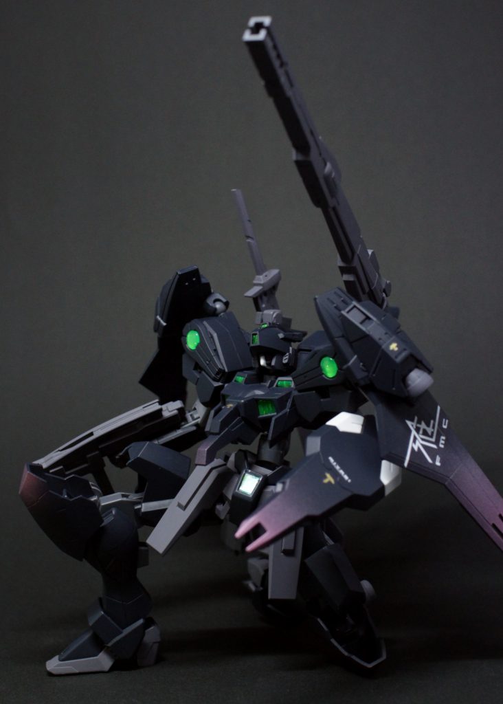 展開式の超電磁砲。遠距離射撃用のレールガンです。折り畳んだ状態から展開して使用します。