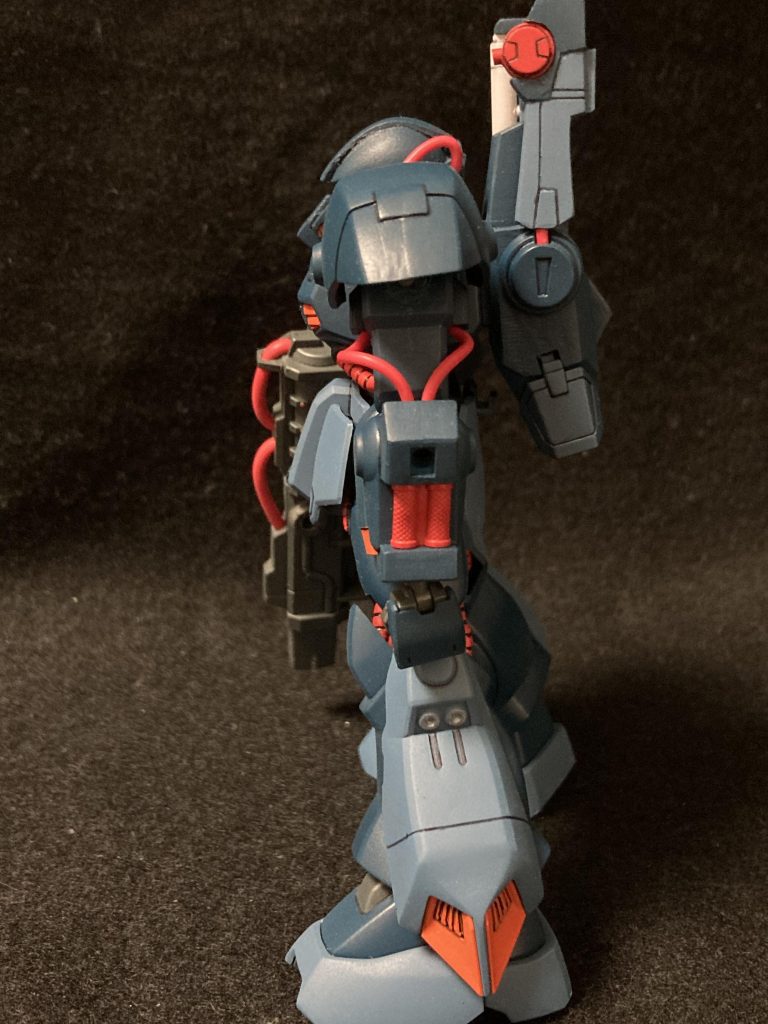 高出力のジェネレータに換装する事により唯一の欠点であったビーム兵器のWドライブ問題も解消．加えて余剰出力を追加スラスターに回す事により高機動化を実現．過去のティターンズMSをフィードバックした成果が腰部，バックパック，脚部に顕著に見られる．