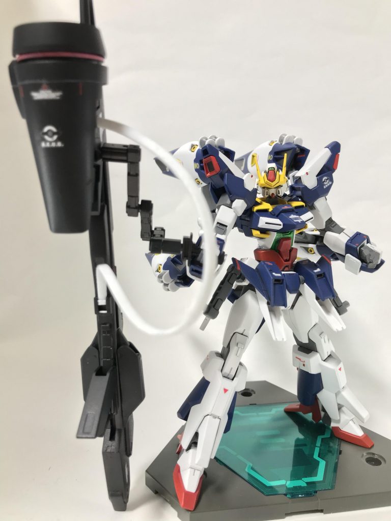 モノアイガンダムと呼ばれている高い攻撃力と防御力を持つことから武器が本体と揶揄されることもある