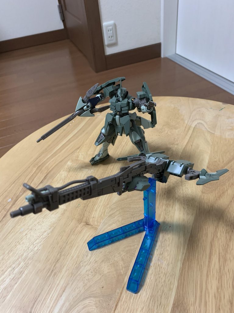 支援機兼追加武装 GNストライカーウイングです。∞ジャスティスのファトゥム-01のようなイメージです。