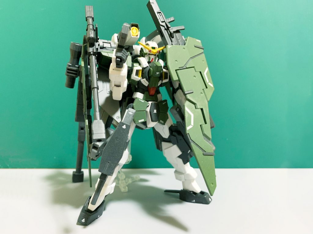 ELSとの対話後に勃発した二度の戦争で運用。サバーニャは中破したので、デュナメスをベースにケルディムサーガとセラフィムからフィードバックを得て開発された…という設定。