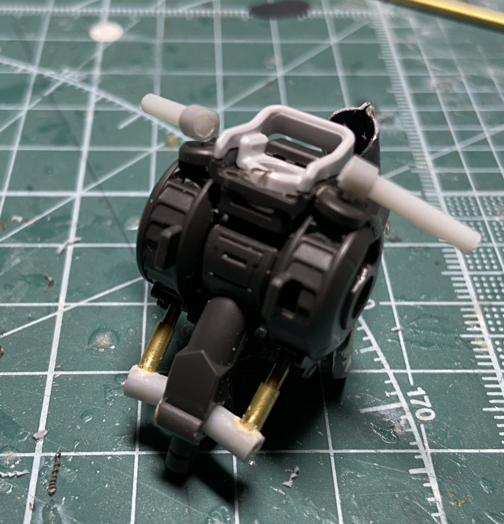 再現されていないシリンダーはプラ棒、プラパイプ、真鍮線、真鍮パイプで制作。