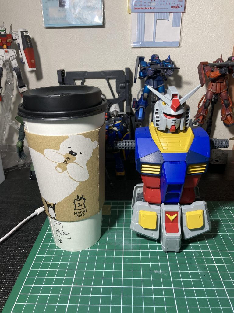 ローソンカフェラテメガサイズとコラボ