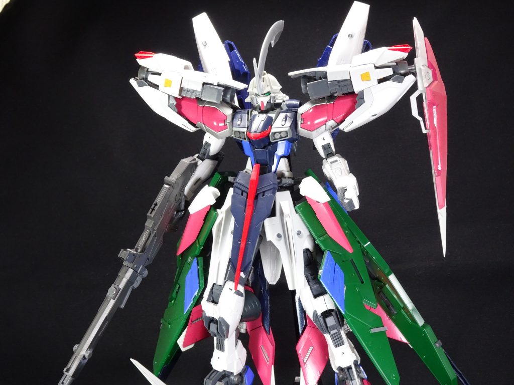 <ミキシングプロセス①>MGフリーダムVer.2.0をベースにイージス、デュナメス、トールギスを使用。ライフルはGHLの付録を流用しました。