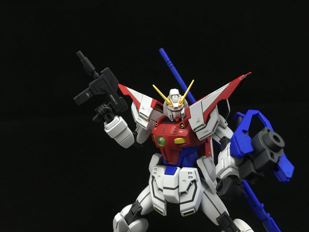 ビームマシンガンは本体はプラ板から、銃身はリガズィのライフルの先端