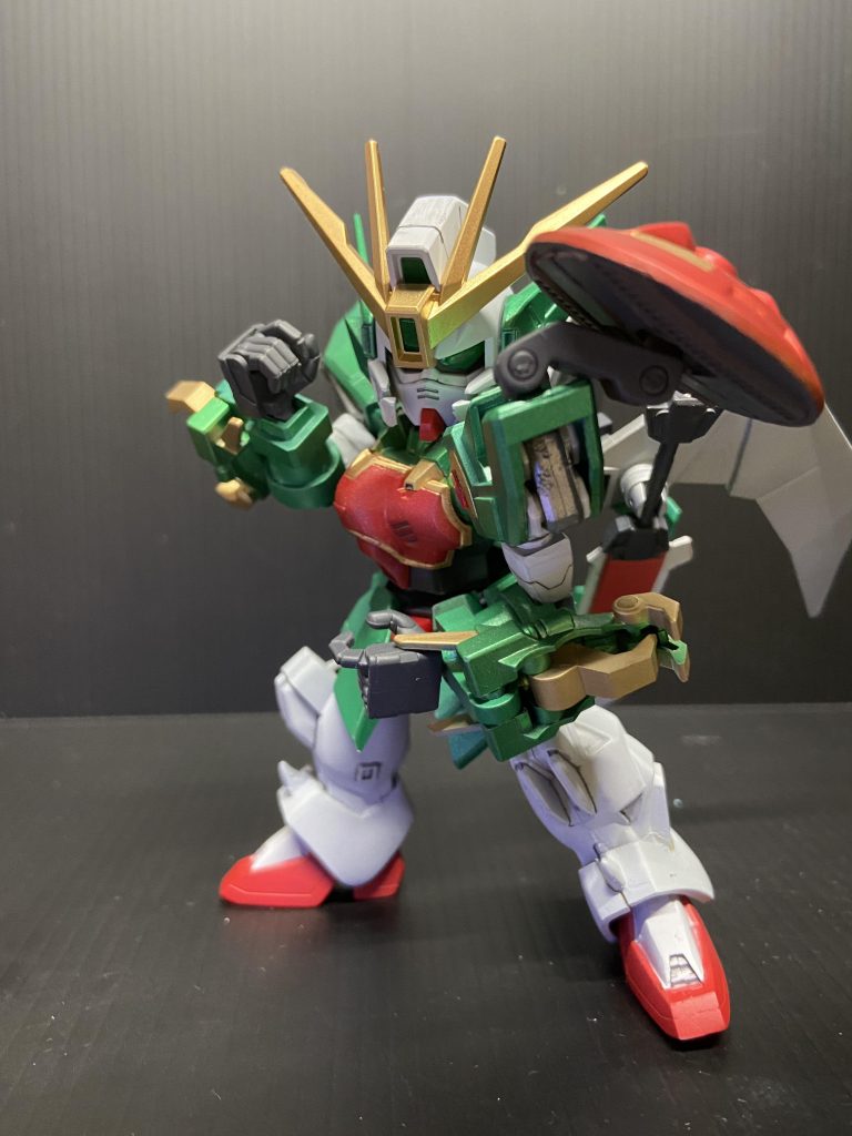 ボールジョイントで肩を入れられるので、デトロイトスタイルからのフリッカージャブも可能です。ドラゴンハングで間柴さんレベルのリーチでしょう。多分、チョッピングライトもできます。ほんとに動かすのが楽しい子だなぁ。