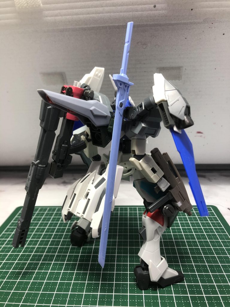 特にベースキットはなく、家にあったジャンクパーツとプラ材でできてます。