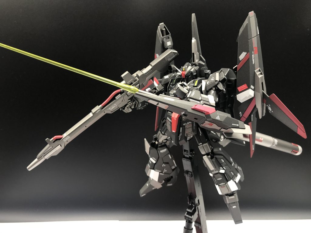 武装を捨てて接近戦仕様。