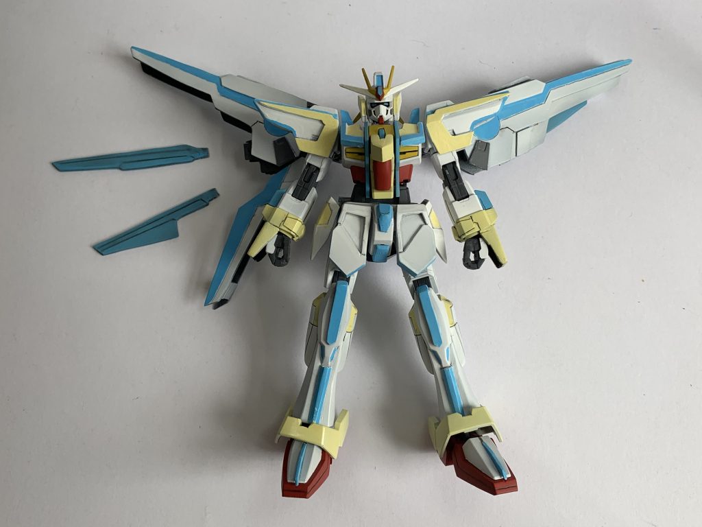 劇中では使われていませんが、翼は設定資料の通りエクリプスランチャーモードへ変形、ファンネルの着脱を可能にしました。
