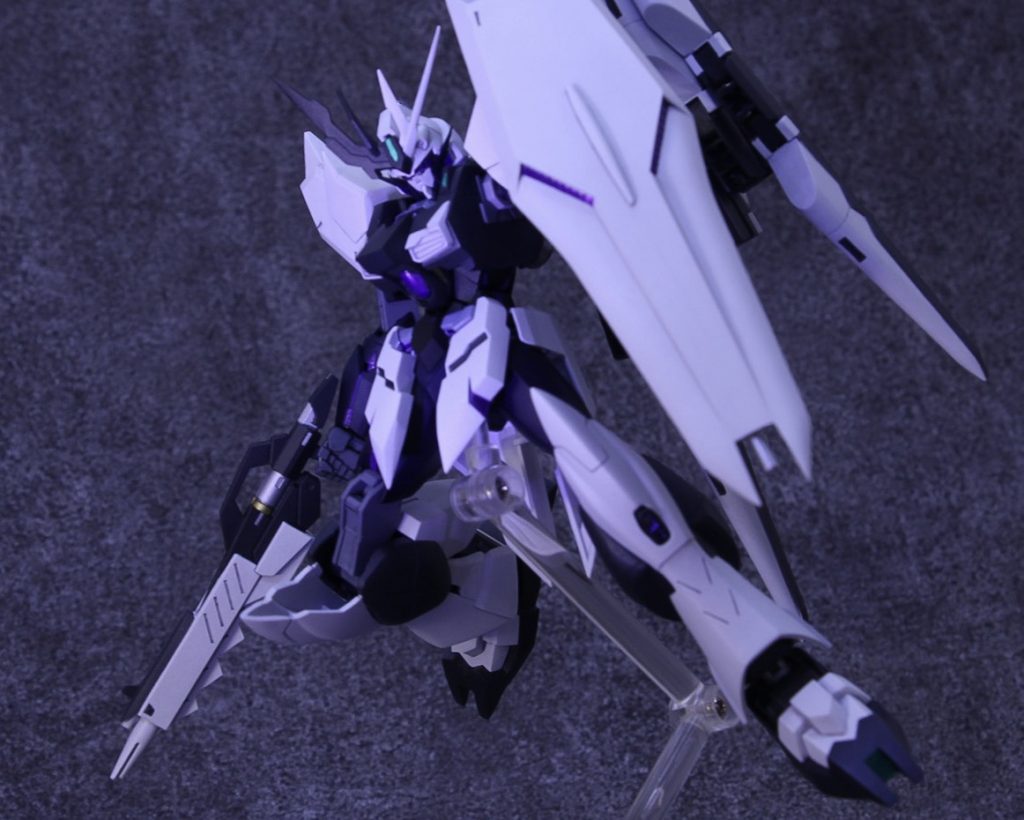 νガンダムのシールドは持たせたらカッコ良かったので持たせました(こなみライフルもνを意識したカラーリングとバレルにしてフロントサイトは小型化。