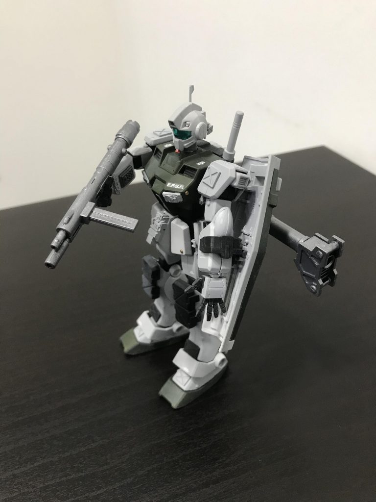 装甲内部のメカが露出している機体を作ってみたく、スターウォーズのプラモからパーツ取りして色々と挑戦してみました。