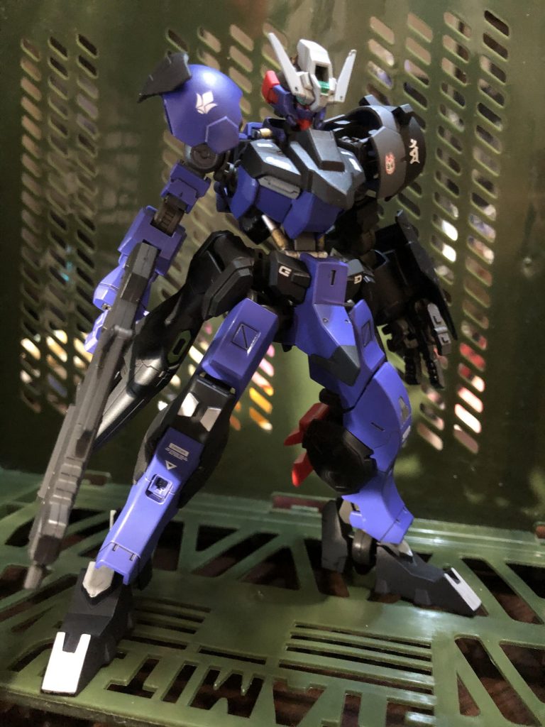 鉄血シリーズにちょっとハマり中なので、積んでいたアスタロトにレクスと端白星を一部使って作成しました✨