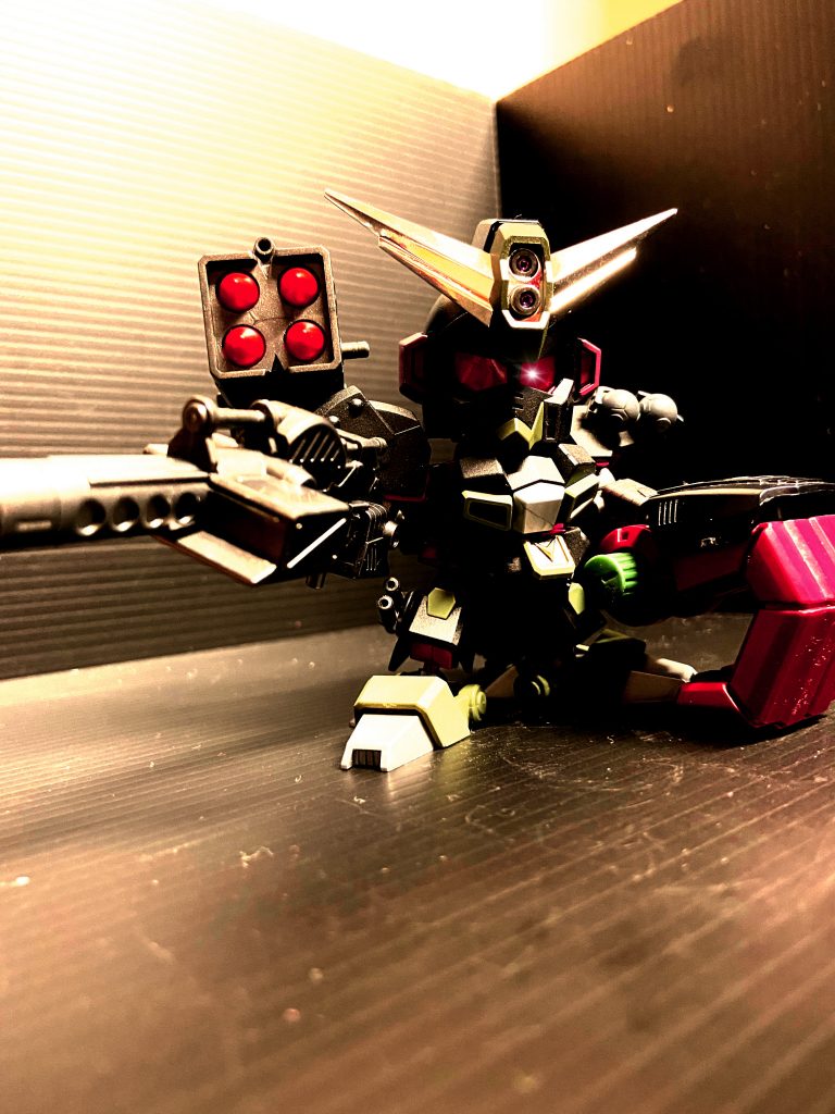 『‥すさまじいですね、あの状況から殲滅とは。。ただ、いつもの貴方では無いようだ。どうされました？』いや、俺は。。。ッなんだ！？この意思は！？コング、お前なのか！？センメツセヨ、エコー。センメツセヨ。。ぐっ！意識が、、持っていかれるッ！！ぐぁああああ！・バーサーカー。コングのプログラムが一部コマンドエコーにフィードバックされたエラー状態。戻るためには近隣のメカ生体を全て活動停止させる必要がある。