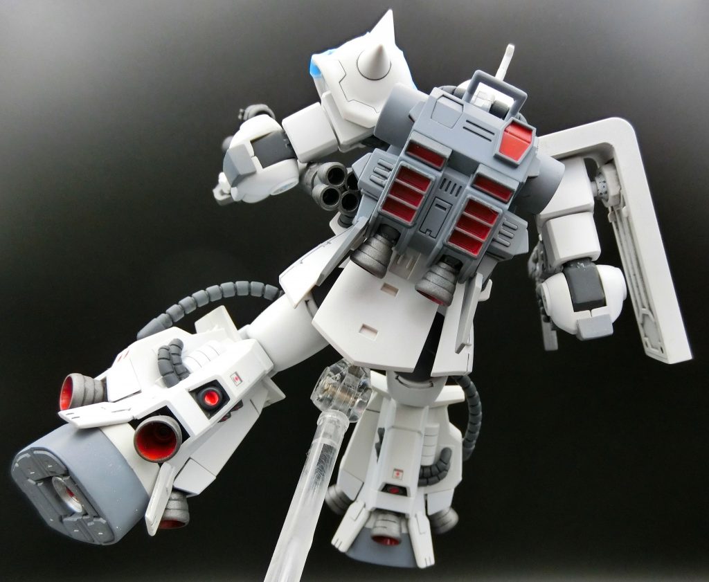 06Ｒで一番好きな後ろ姿、このスラスター（バーニア）の多さが、今でもカッコイイです