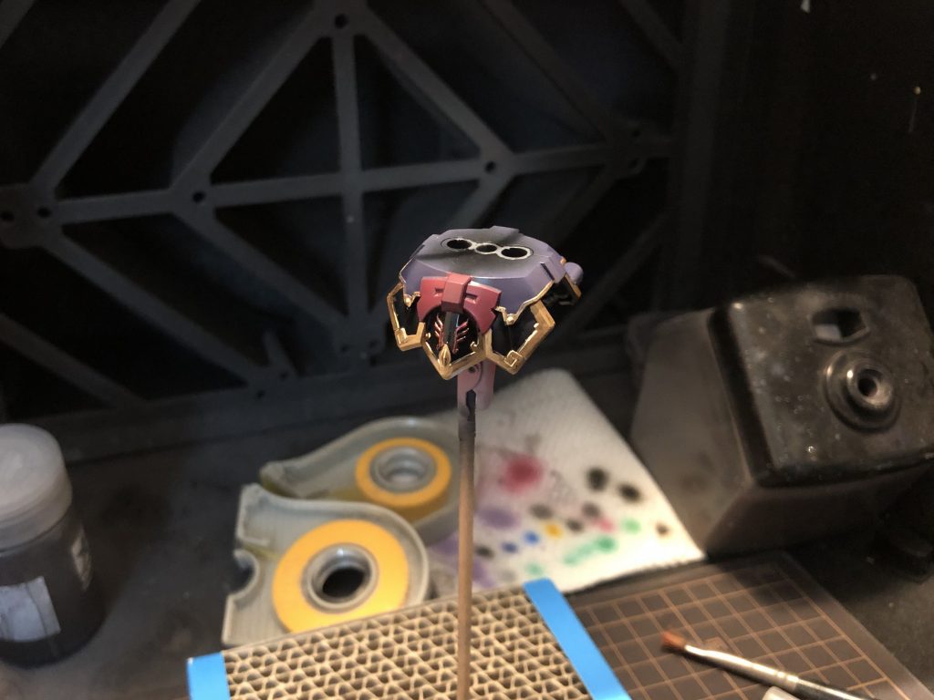 マスキングと筆塗りを併用しながら。どちらももっと練習しないと。