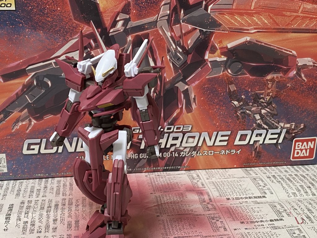 素体だけ組み。エアブラシの噴出跡がGN粒子っぽくない？　と思って撮った一枚です。