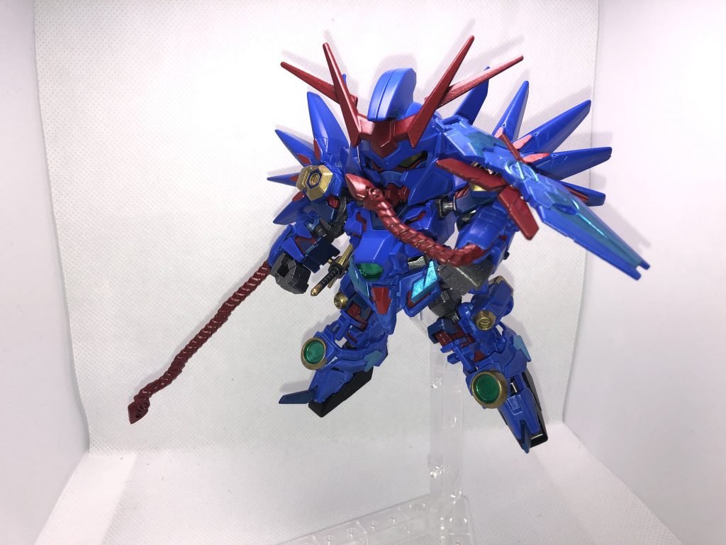 武装はビームマグナム、ヒートソード、ヒートロッド、シールドビームマグナムはカードリッジ式、他はエネルギー消費を抑える為の武装となっている。シールドは状況によって持つ時と持たない時がある。