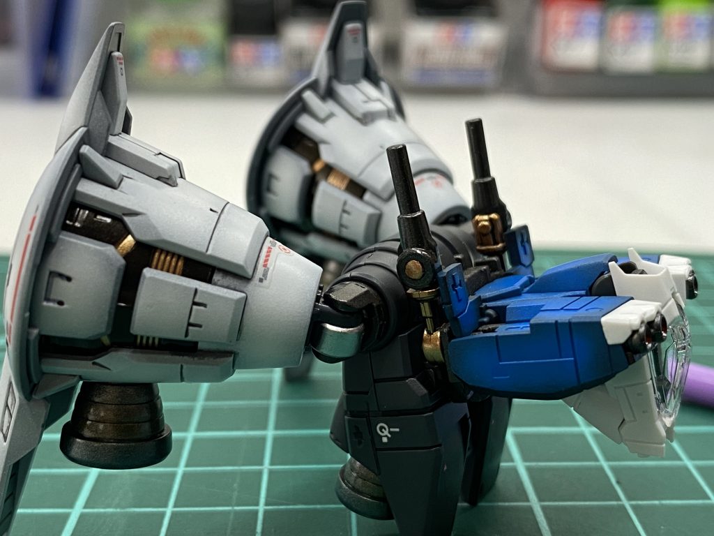 代名詞とも言えるバックパックの特徴的なバーニア。内部を見えるようにしてくれたBANDAI万歳