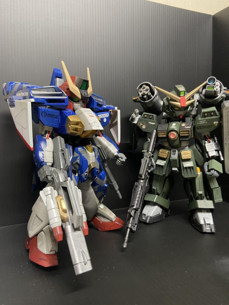 出来栄えはまとまりきりませんでしたが、トリコロールのカラーリングやパテの本格加工など、初めましてが沢山の作品で、楽しく製作できました。フリーデン隊もあと一機!ご評価、コメントいただけると幸いです!