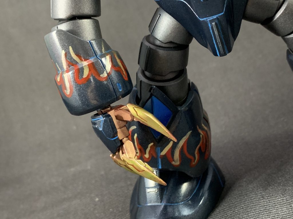 ファイヤーパターンはエナメル筆塗り