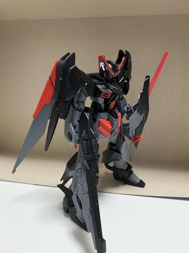 バックパックを取り付けた状態の立ち姿。