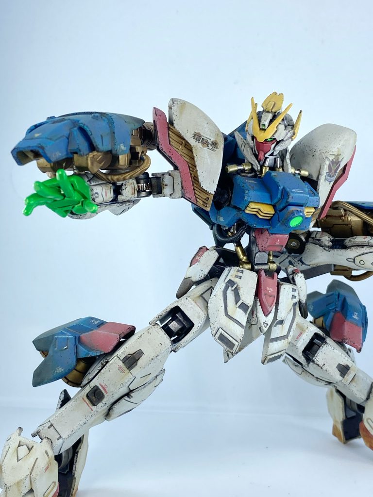 そして勿論シャイニングフィンガー。アームカバーにもエイハブリアクターが積んであるんで、多分スゴく強い(小並感)