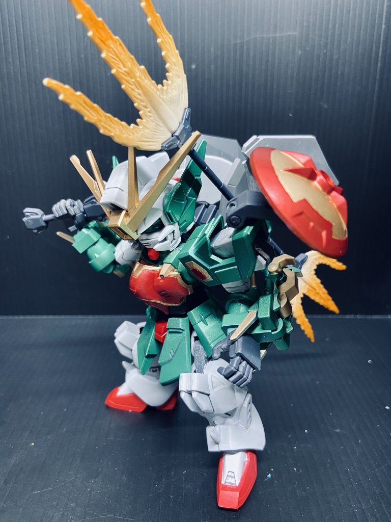 肩のファイティングサイトは100均の赤い暗記シートから。胸と盾の塗り分けがえぐかったー。一つ一つ出来ることは出し切った感じです！まだまだ研鑽の日々ですなぁ。特に表面処理。。最後までご覧頂きありがとうございました！お気軽に評価、コメント頂ければ幸いです！