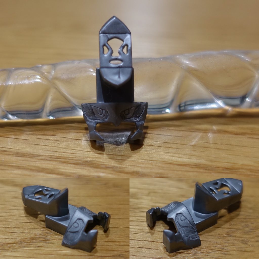 目はシールを参考にタガネでラインを彫った後、アートナイフ等で、立体的に掘り進めました。